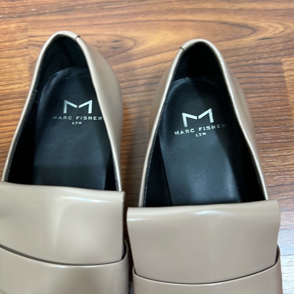 Marc Fisher Nude Kiltie Loafers Sz 5.5 M - Picture 8 of 9